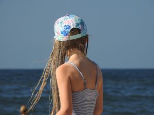Cornrows – cena, warkoczyki Warszawa. Ciekawa fryzura, która pozostaje na długo