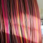 Włosy po farbowaniu: kiedy i jak myć, by przedłużyć intensywność koloru i zadbać o kondycję